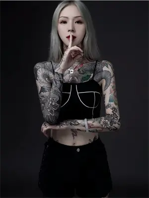 白衣杀神的图片